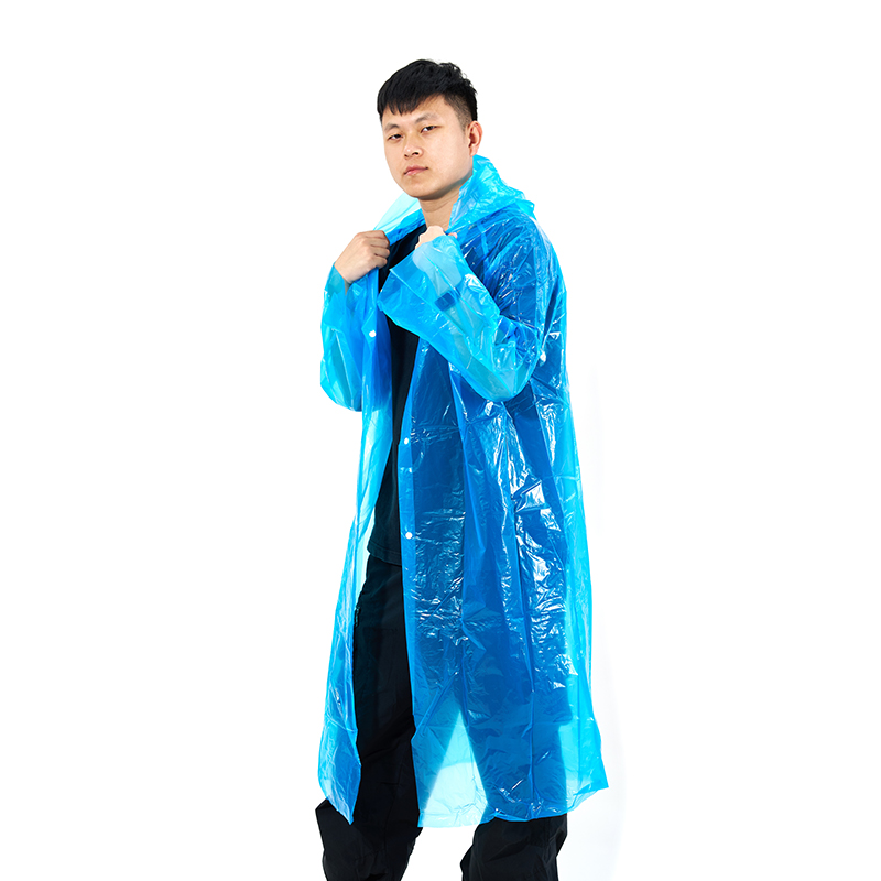 Impermeable desechable con parte delantera abierta
