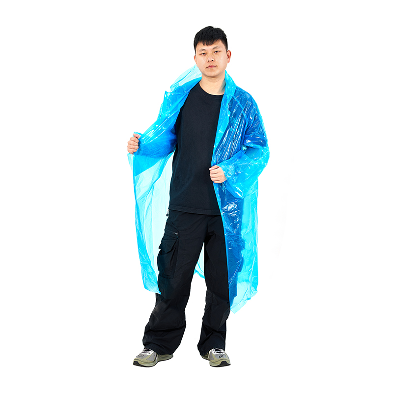 Impermeable desechable con parte delantera abierta
